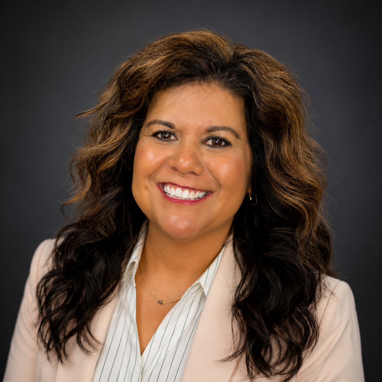 Ana Mijares PE